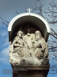 Figura Trójcy Świętej przy ulicy Brodzińskiego