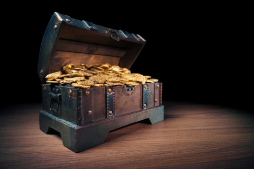 Skrzynia ze złotem. Zdjęcie ilustracyjne Shutterstock