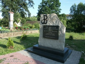 Obelisk upamiętniający 12 Pułk Piechoty AK i jego dowódcę Juliana Więcka