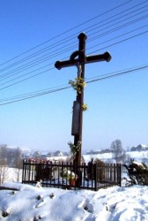 Krzyż upamiętniający miejsce, w którym urodził się Kazimierz Brodziński