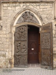 drzwi z brązu do bazyliki