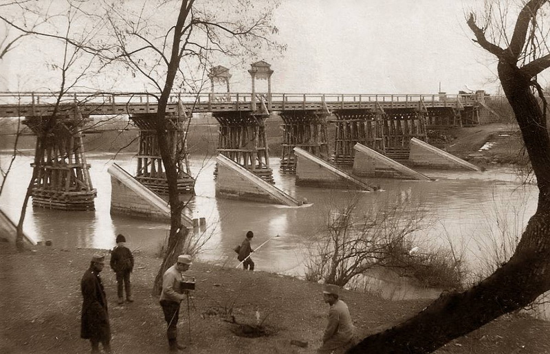 Odbudowany przez Austriaków most na Rabie w Proszówkach